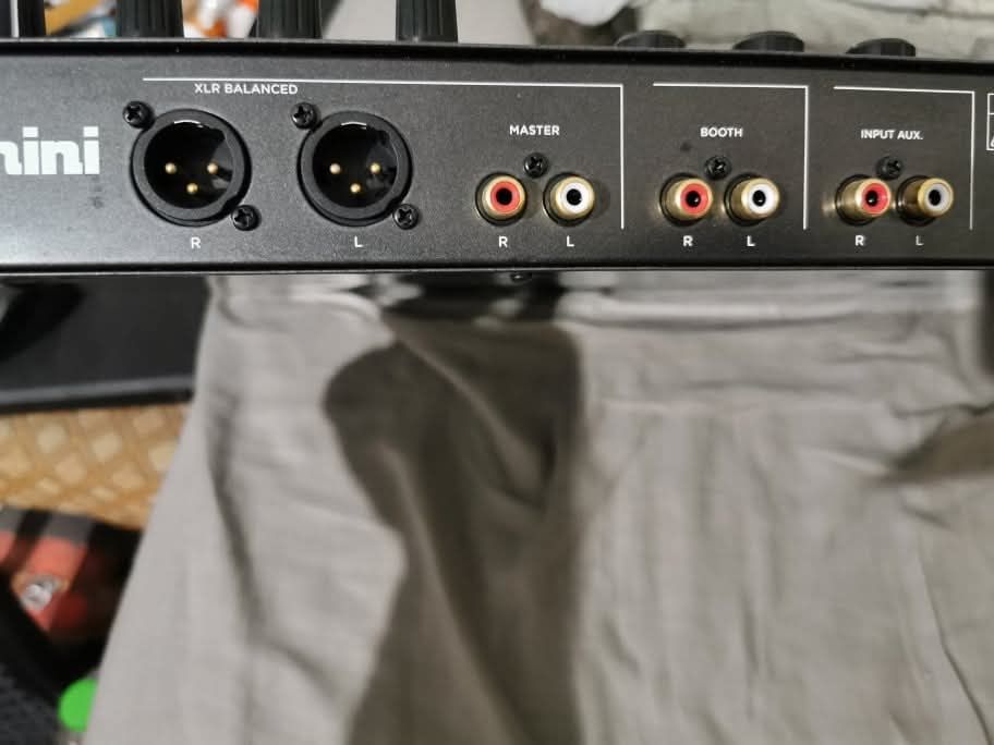 Контролер DJ Gemini G2V