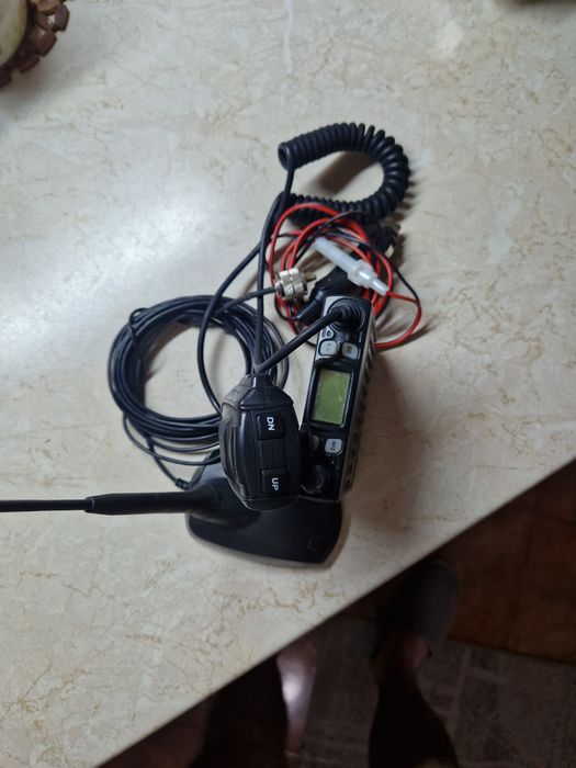 Mini statie cb crt one 4-8w,cu antena