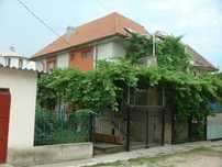 Proprietar inchiriez vila 6 camere in Constanta, Agigea ,Lazu