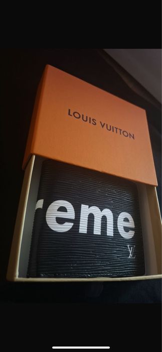 portofel louis vuitton cu supreme