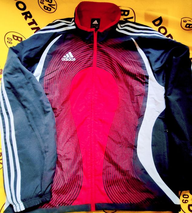 Bluză Adidas unisex.