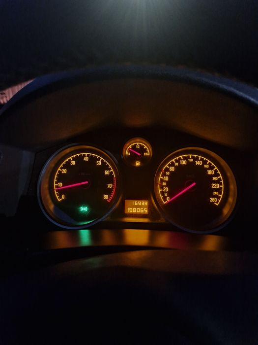 Vand opel astra 1.6 benzina  recent adusa