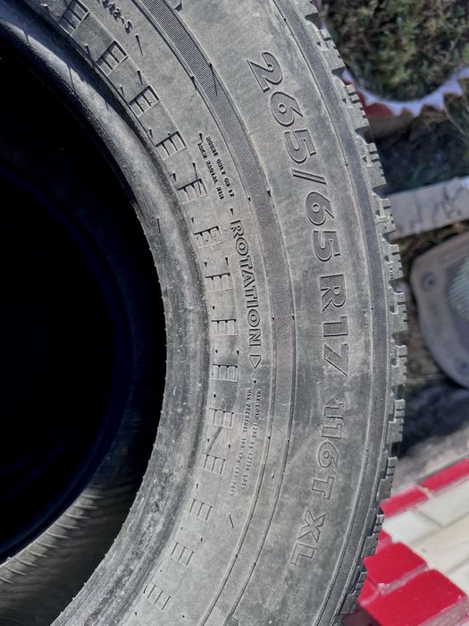 Продаю зимние шины 17 размер торг есть