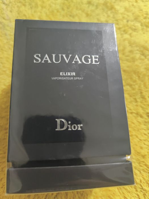 Vând parfum Dior