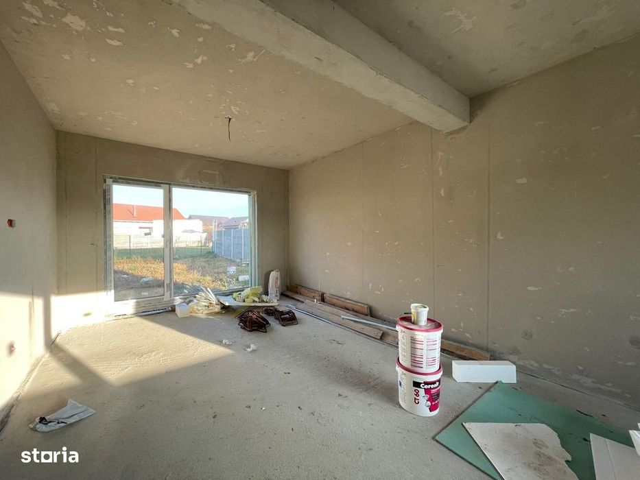 Duplex complet despartit - 3 camere - Mosnita Noua