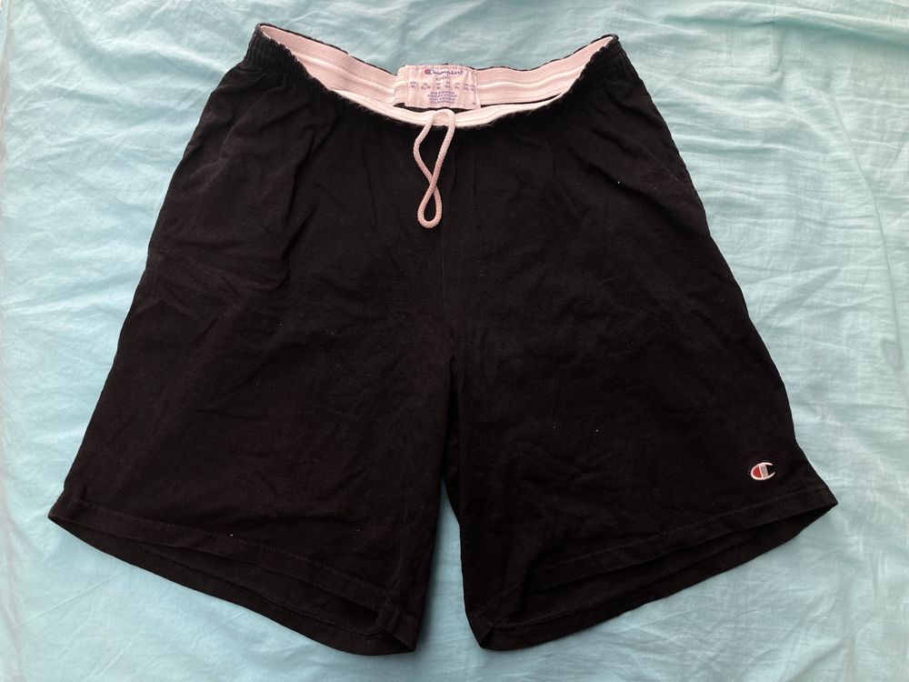Шапки Yeezy, SKG, Adidas и Шорти Champion