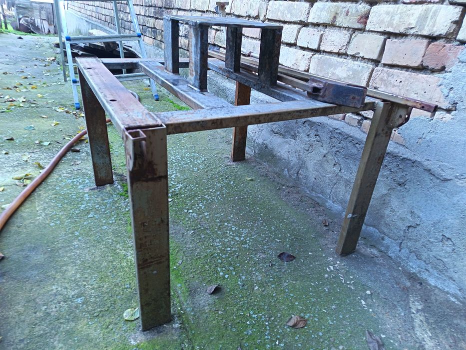 Конзола конструкция за багажник за куче