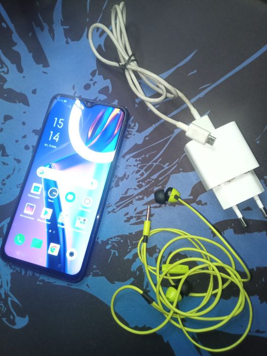 Смартфон OPPO A12