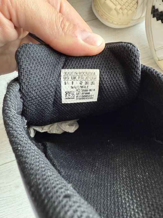 • Adidas  • SUPERSTAR •