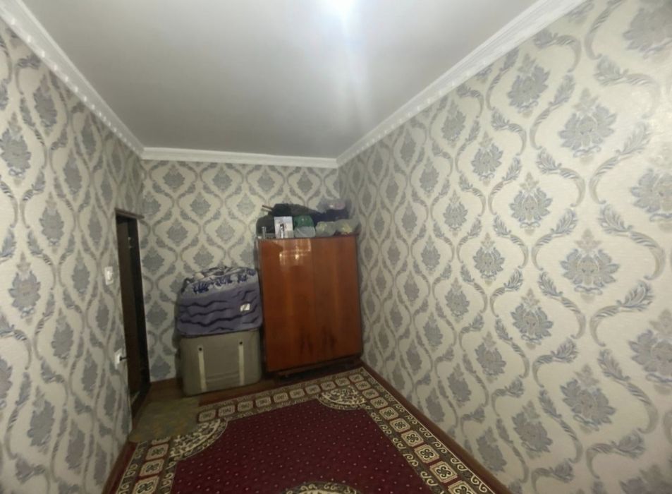 Юнусабад 7 квартал. Продается квартира 2/2/4