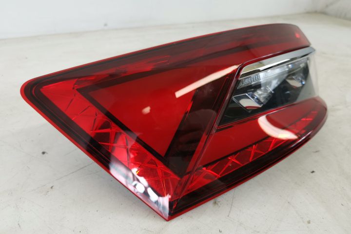 Стоп Ляв Лед Оригинален Добро Състояние Шкода Суперб / Skoda Superb 20