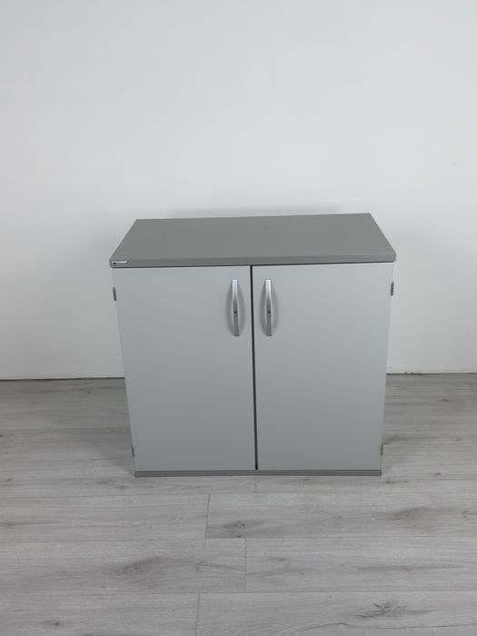 шкаф за съхранение, попки книги и други материя обзавеждане