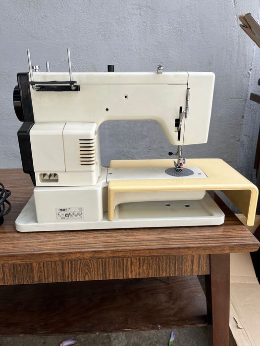 Masina de cusut electrica Pfaff