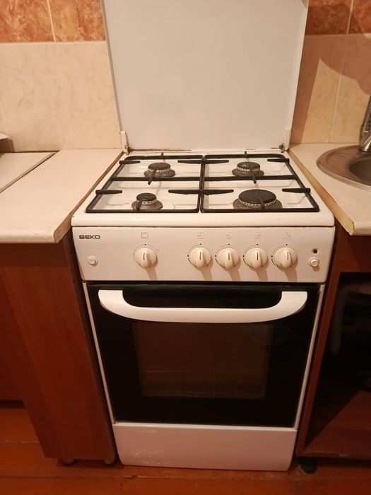 Газовая плита продаю