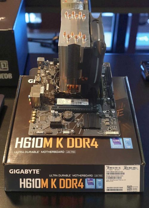 KIT Intel i5 14400f 4.7 Ghz, Placa Gigabyte H610M, 32GB DDR4, NVme 256