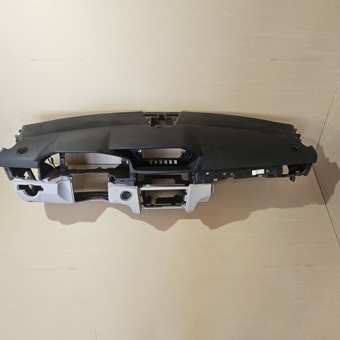 Мерцедес W212 Арматурно табло преди фейса