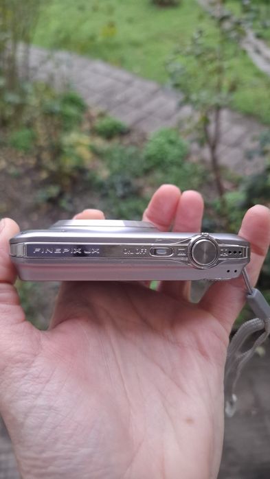 Компактен дигитален фотоапарат FUJIFILM FinePix JX100