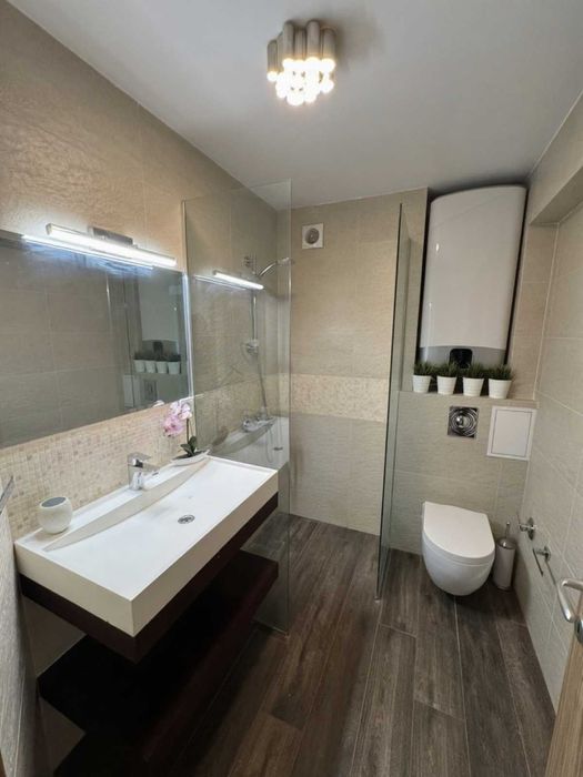 Продава се Тристаен апартамент в Пловдив, Кючук Париж - 97 кв.м за 2135 €/кв.м - Снимка #7