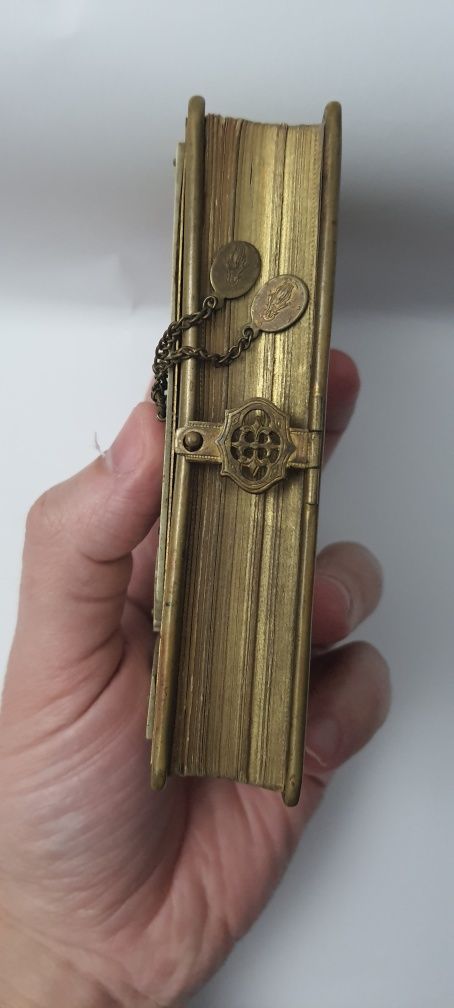 Vand carte rugaciuni in germana din 1888 model cu incuietoare