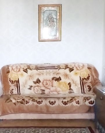 Продается диван + 2 кресла