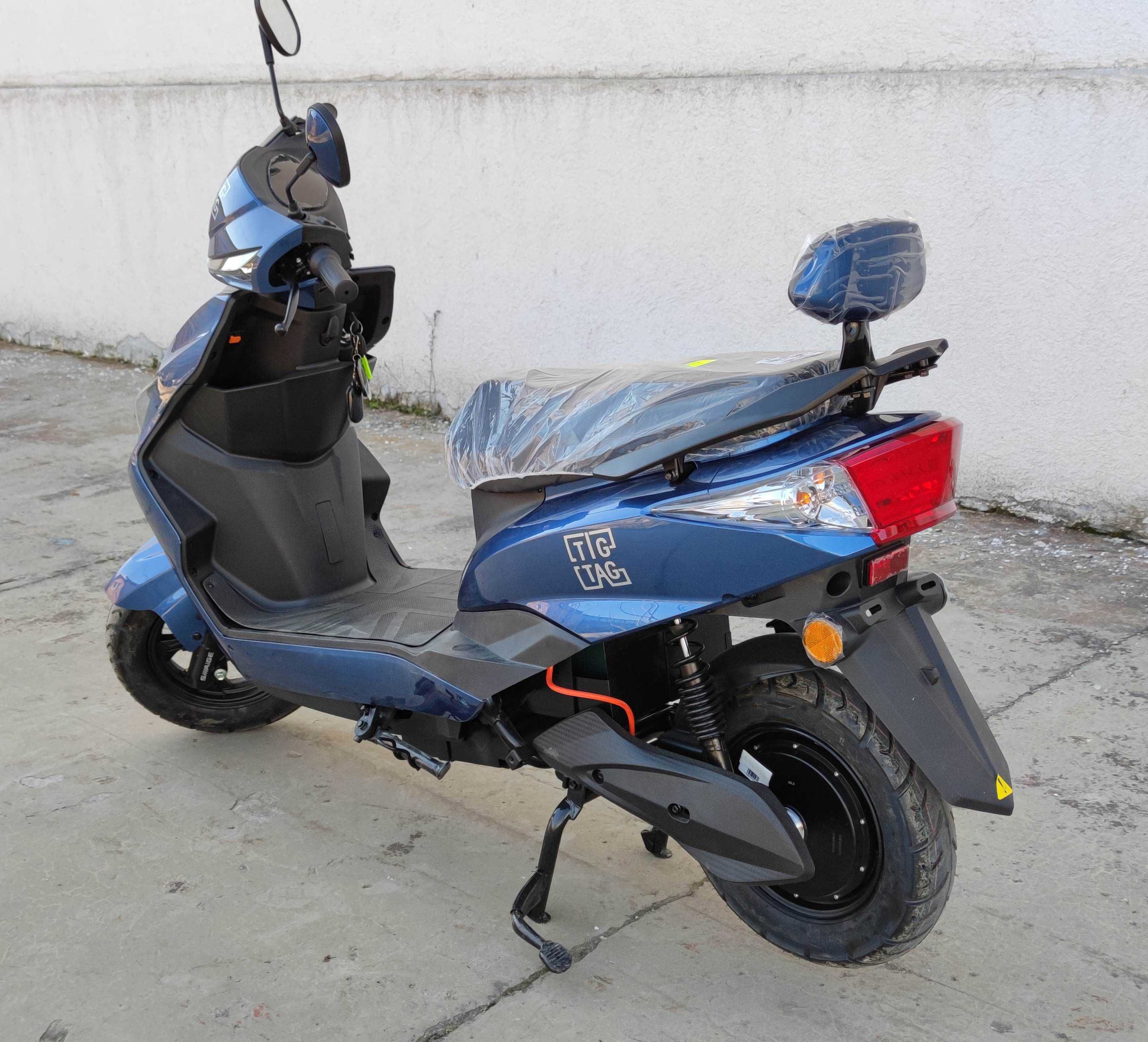 Електрически скутер модел ZB-S-2000W с документи за КАТ тъмно син