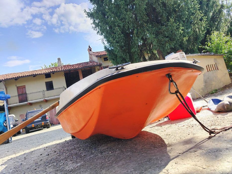 Barca motor 5 cai omologata 4 persone
