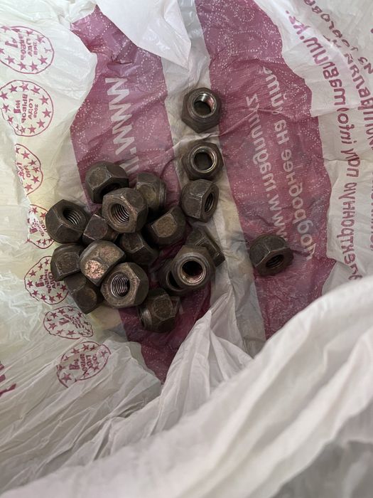 Продам гайки для крепления дисков