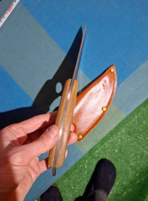 Нож за дране с калъф