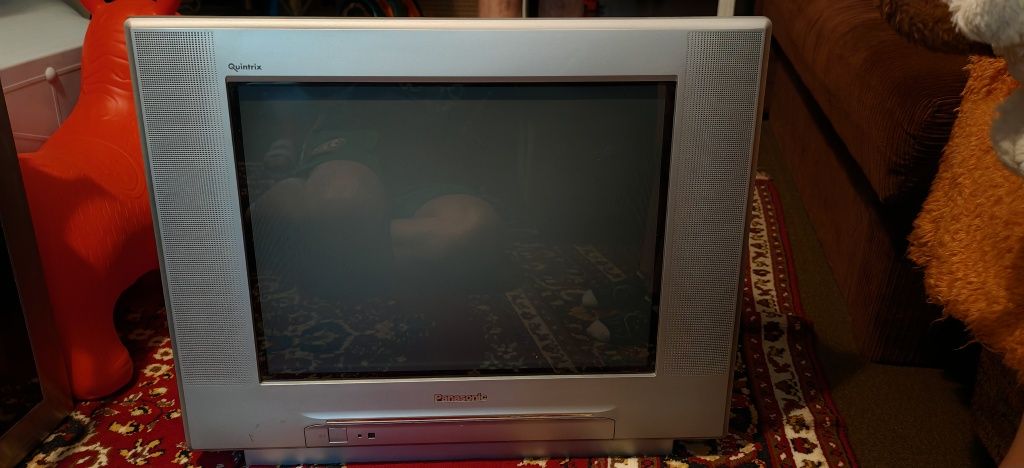 Продавам два телевизора - Panasonic 21" и  Beko 14" работещи
