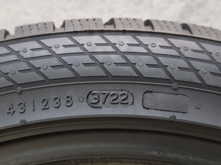 "Dot 22" 225/45/18 Nokian 4Броя: 600лв 7.5мм като Нови!