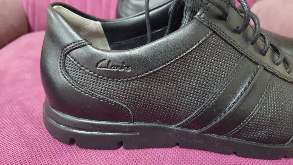 Pantofi trendy full piele de la CLARKS Denner Race marimea 42,5