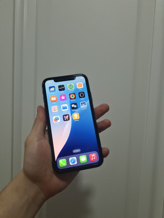 Айфон 11  состояние хорошее