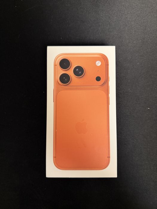 Iphone 17 про, cosmic orange, запечатанный