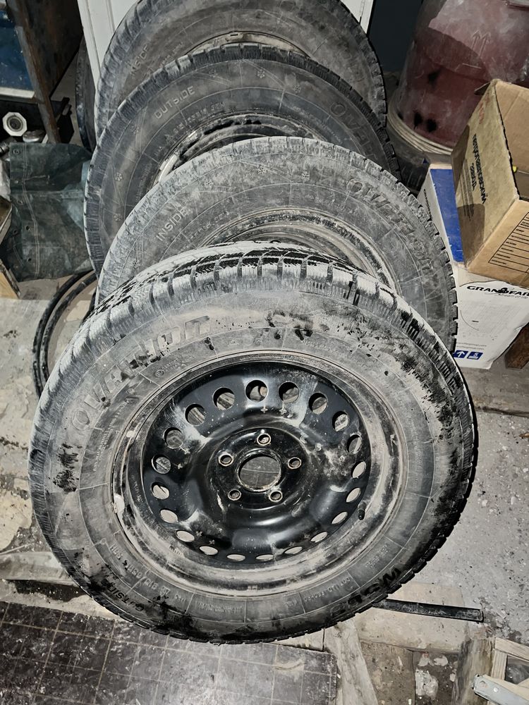 Зимняя резина 215/65r16 с штампованными дисками