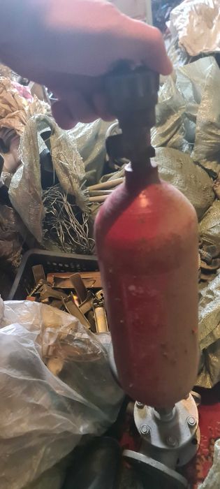 Агнетушитель порошковый и комплектуюшие к нему