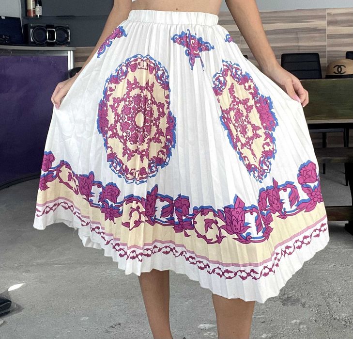 dolce gabanna пола d&g бяла дълга лилава цикламена плисе набрана шарен