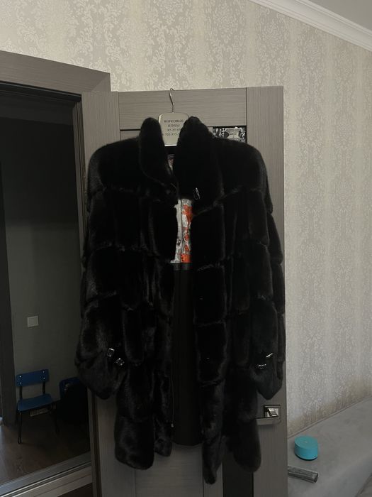 Шикарная норковая шуба, чёрная, размер 46-48