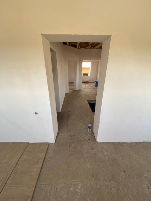 Uchaska 2.5 sotix keles mosti yonida