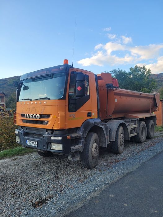 Vând iveco trakker