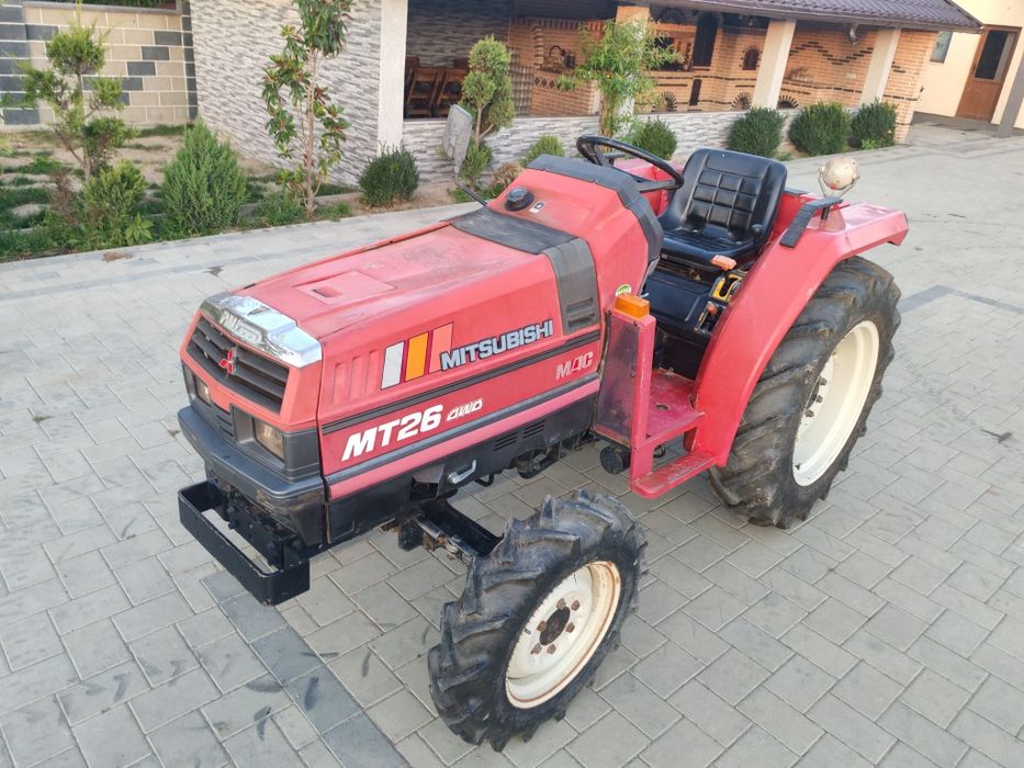 Tractoras yanmar 22 cp cu incarcator  tractoras mitubisi 32 cp