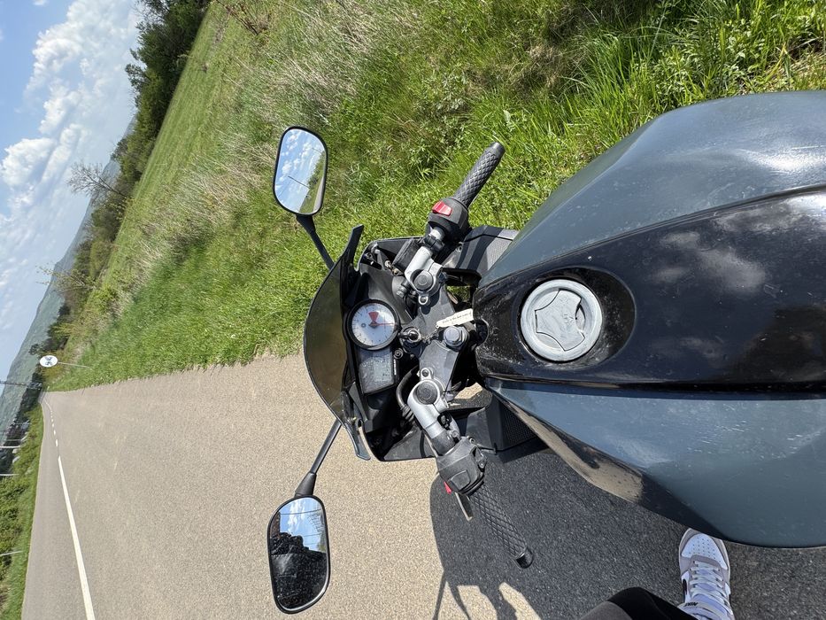 Vând Yamaha yzf r125 15 cp