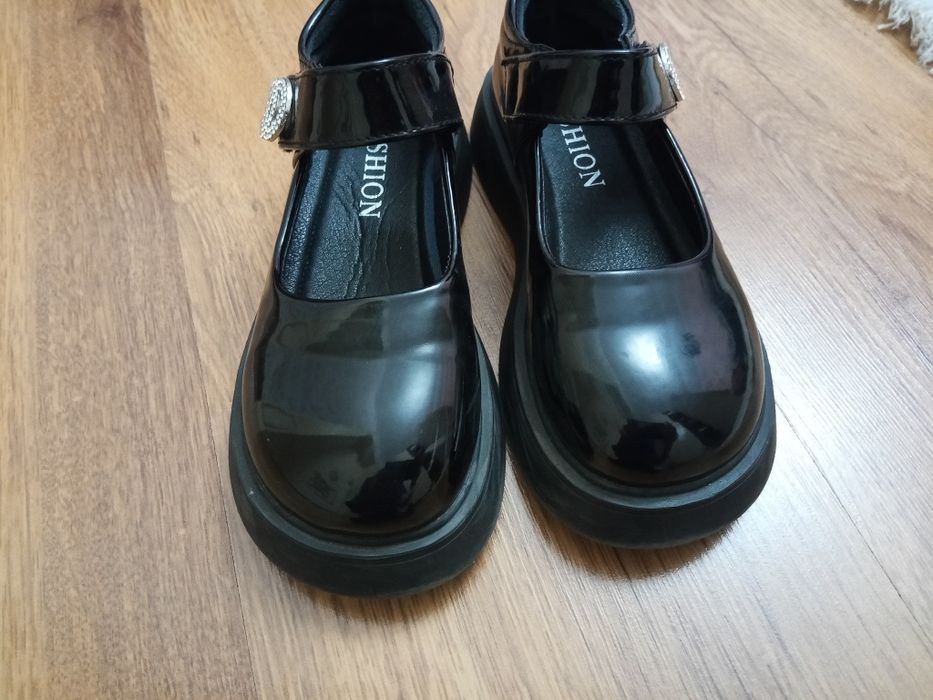 Продам туфли хорошие