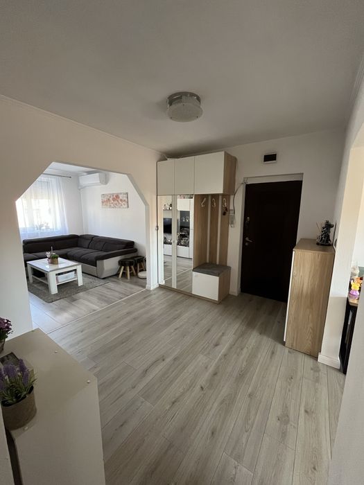 Apartament spatios la cheie cu 3 camere