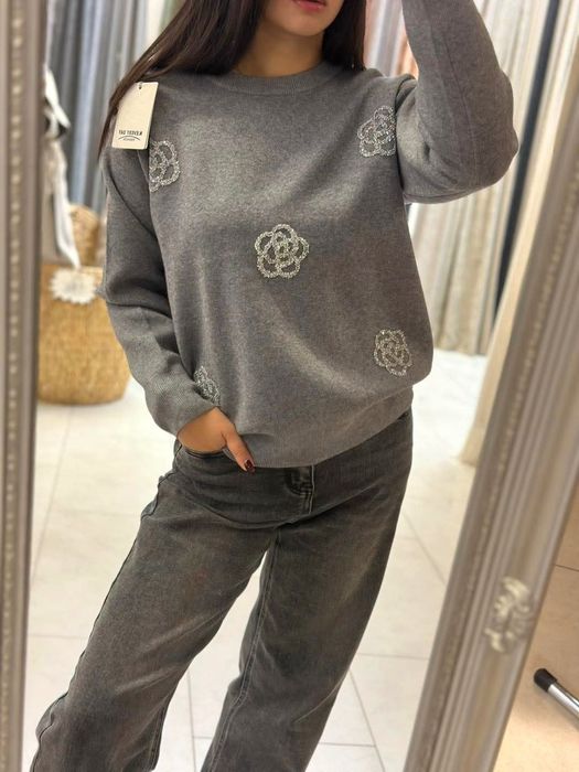 Разкошен дамски пуловер