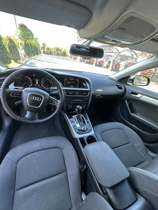 Audi A5 2011 2.0 143cp