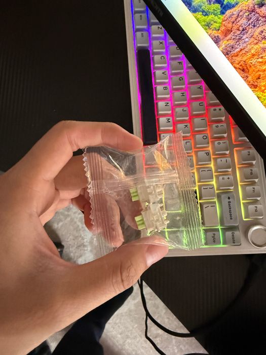 Клавиатура aula f75 в идеальном состоянии