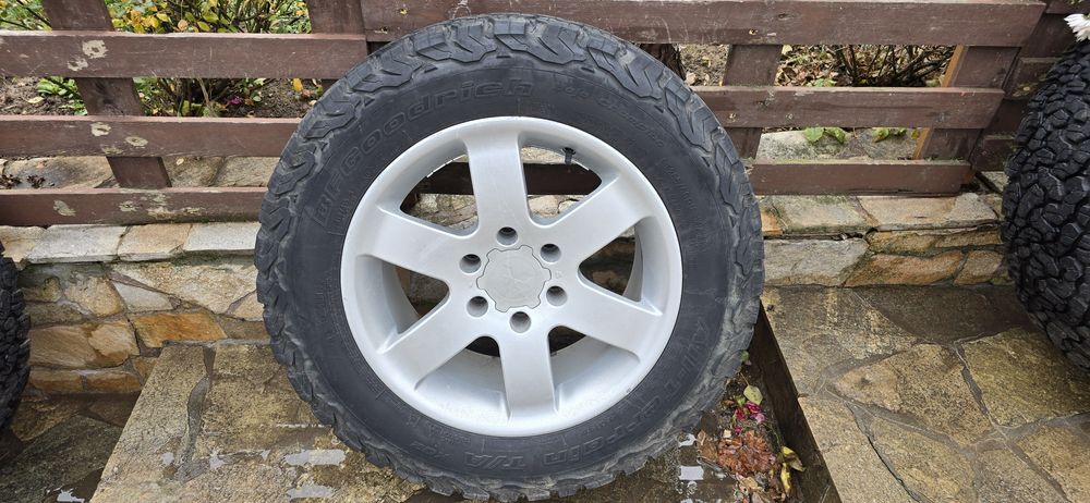 Гуми BFGOODRICH +джанти 18''