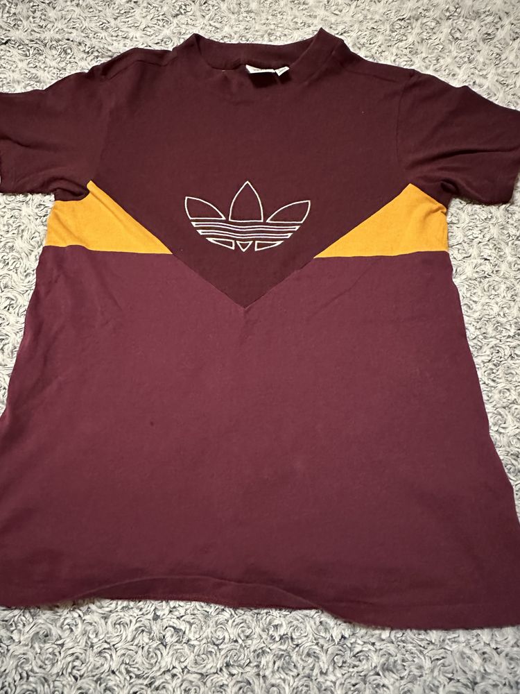 Tricou Adidas.