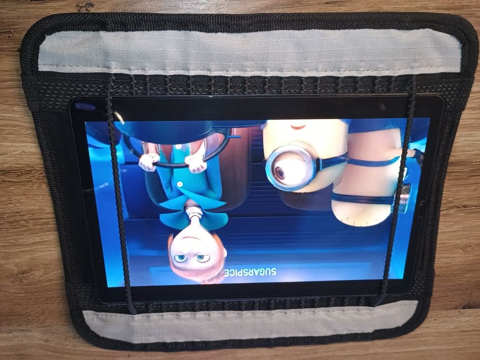 Suport tableta ,telefon cu prindere tetiera auto