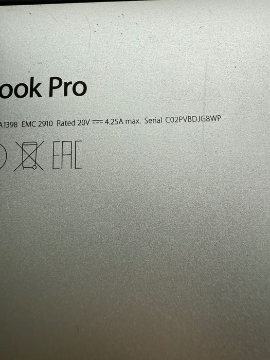 Macbook Pro 15 inch Mid 2015 16 gb ram Radeon